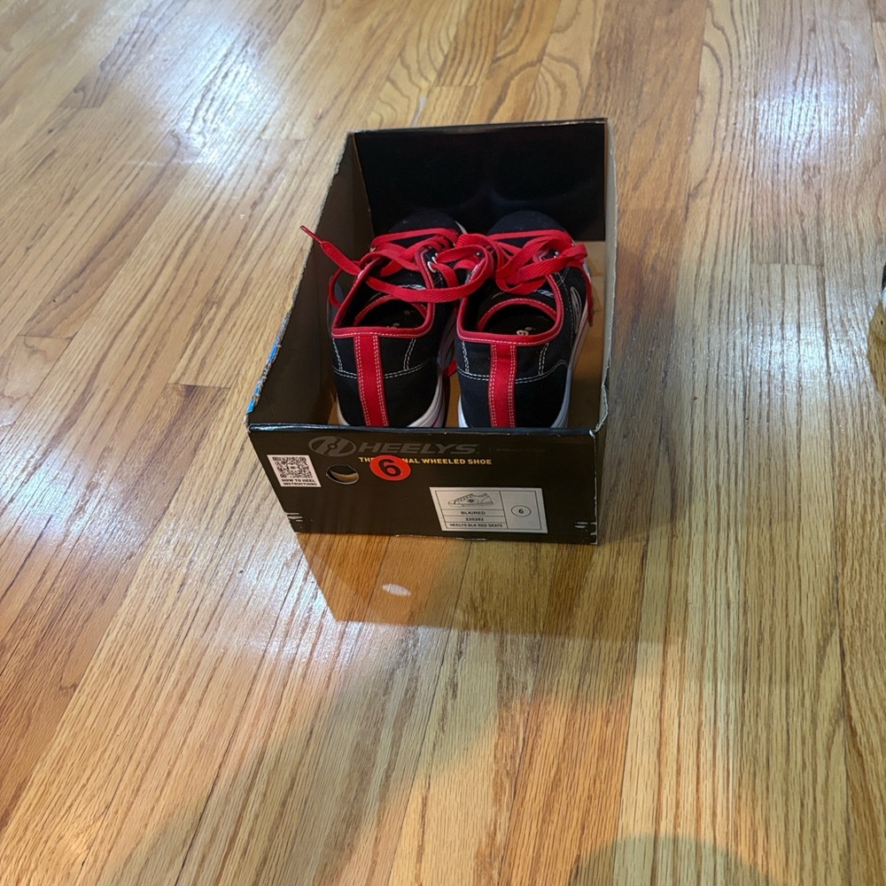 Heelys Kids Sneakers with Red Highlights